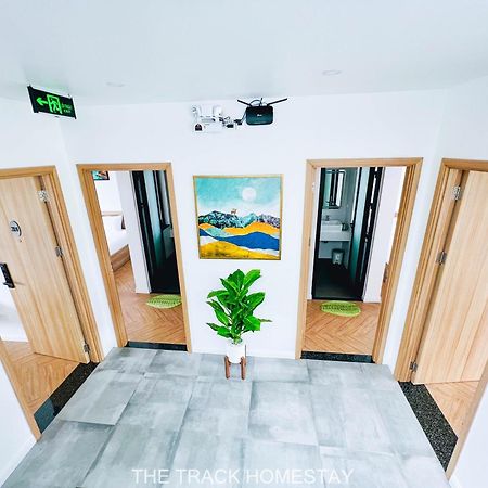 The Track Homestay - Near Bai Dai Beach Cam Lam المظهر الخارجي الصورة