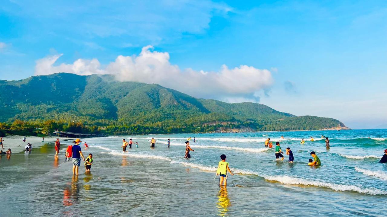 The Track Homestay - Near Bai Dai Beach Cam Lam المظهر الخارجي الصورة