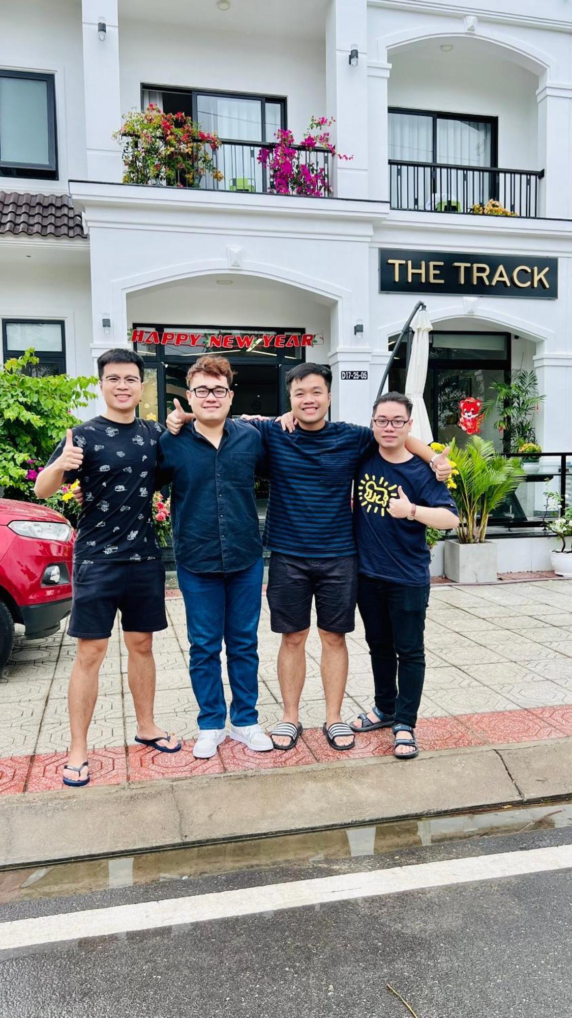 The Track Homestay - Near Bai Dai Beach Cam Lam المظهر الخارجي الصورة
