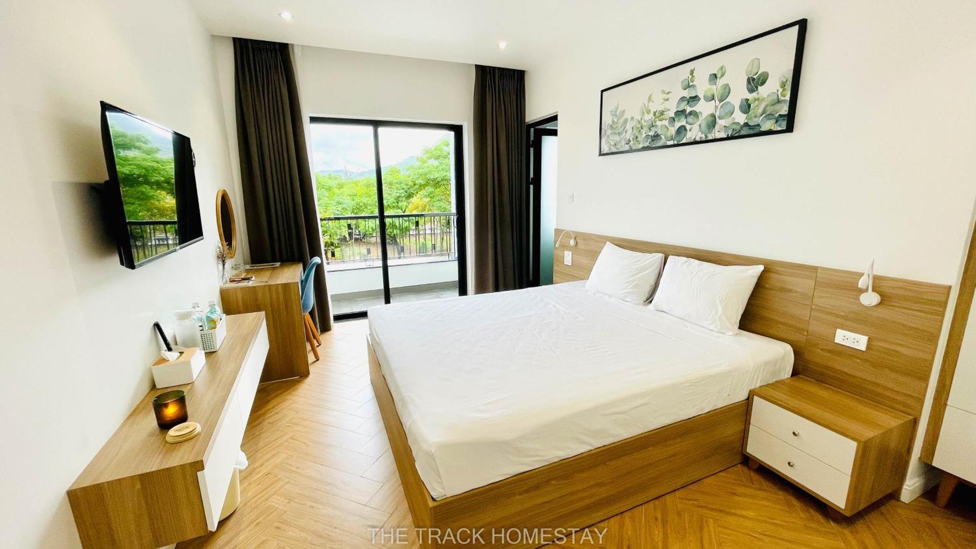 The Track Homestay - Near Bai Dai Beach Cam Lam المظهر الخارجي الصورة