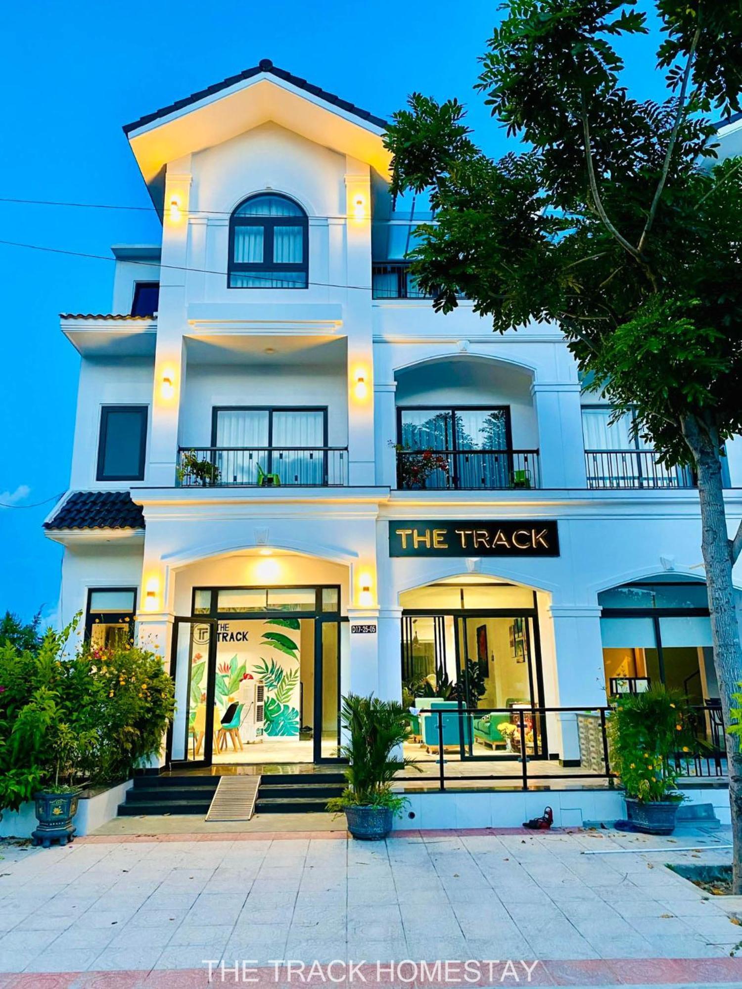 The Track Homestay - Near Bai Dai Beach Cam Lam المظهر الخارجي الصورة